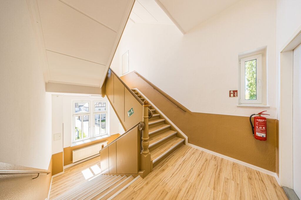 JUWO Leipzig - Kommunales Jugendwohnen, Engelsdorfer Straße, Treppenhaus